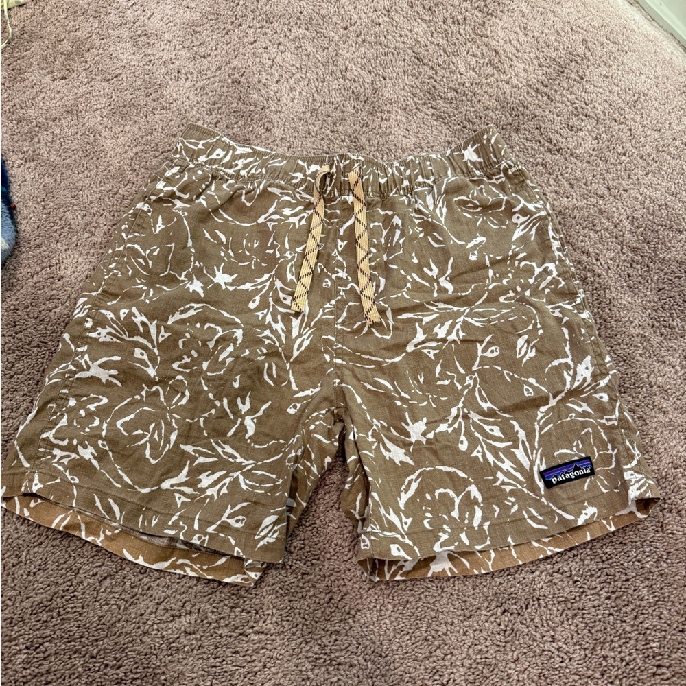 Patagonia Men's tan Brown outdoorsy shorts Swim Trunks shorts